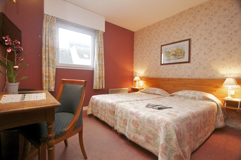 Hotel Sully Nogent-le-Rotrou Quarto foto