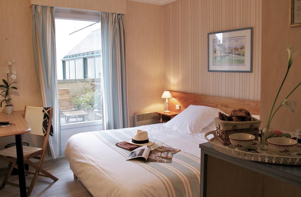Hotel Sully Nogent-le-Rotrou Quarto foto