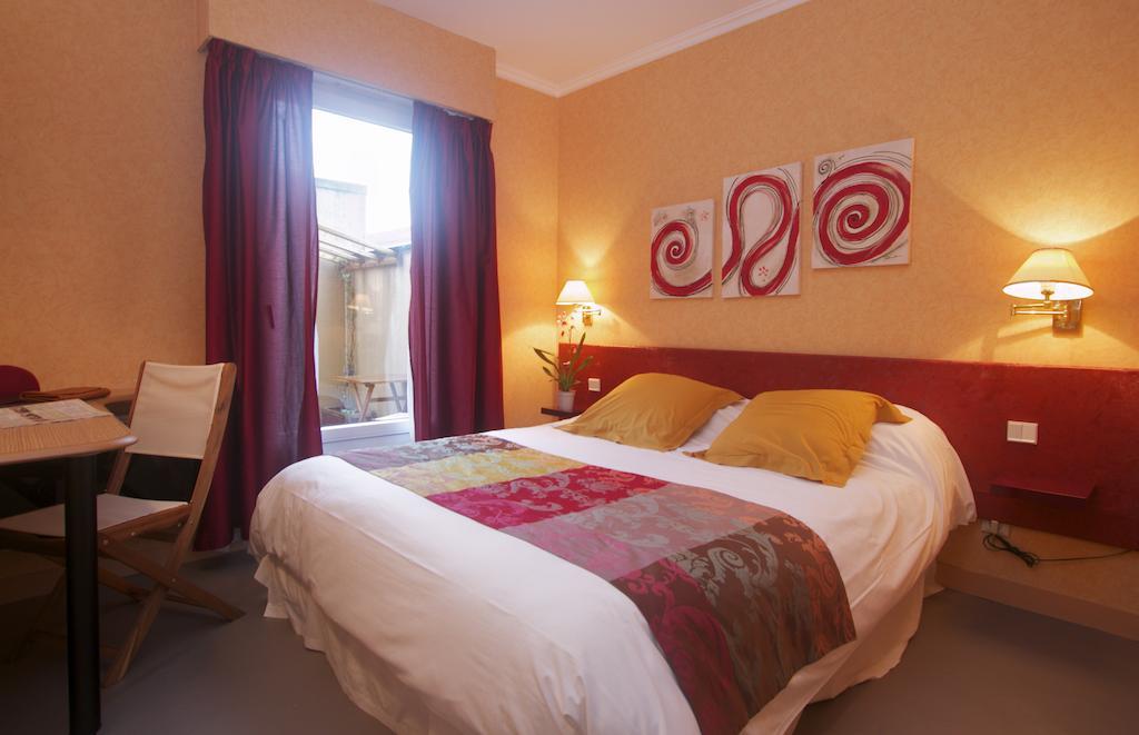 Hotel Sully Nogent-le-Rotrou Quarto foto